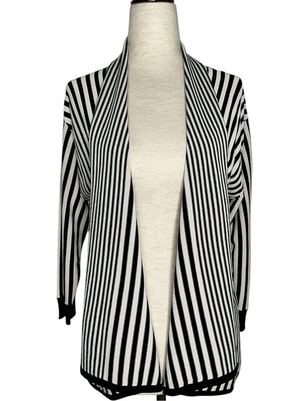 MaxMara Knit Black and White Striped Open-Front Cardigan Neck Size Small